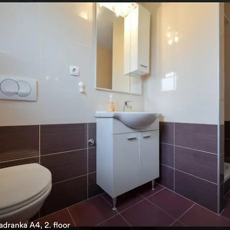 Cozy Two Bedroom With Sea View Zadar